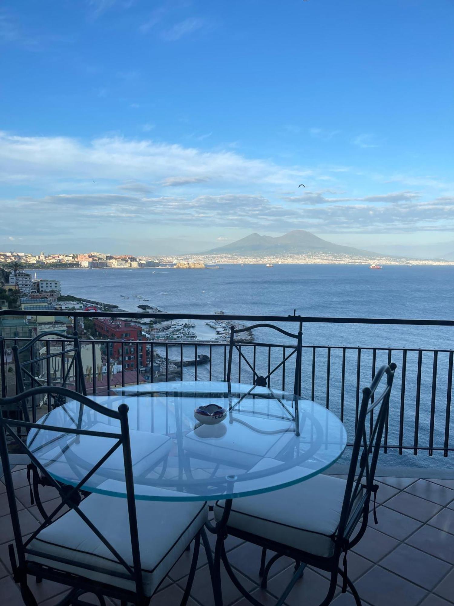 Apartamento Panoramico A Posillipo Nápoles Exterior foto